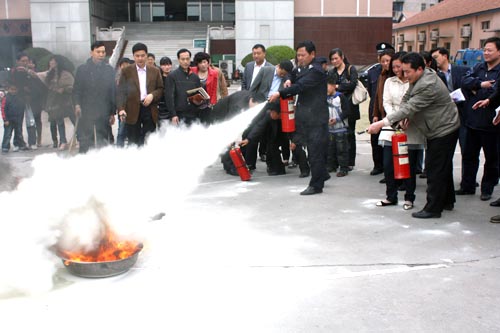 公司組織消防演練